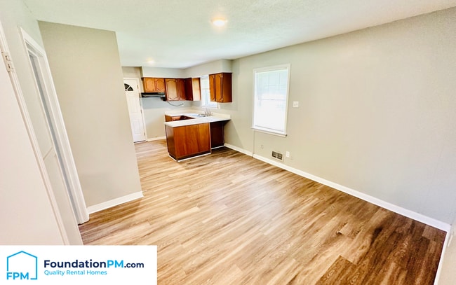 Building Photo - 1837 Warner Ave