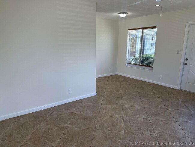 Foto del edificio - 1632 NE 56th Ct