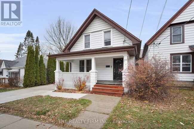 Building Photo - 39 Springbank Dr