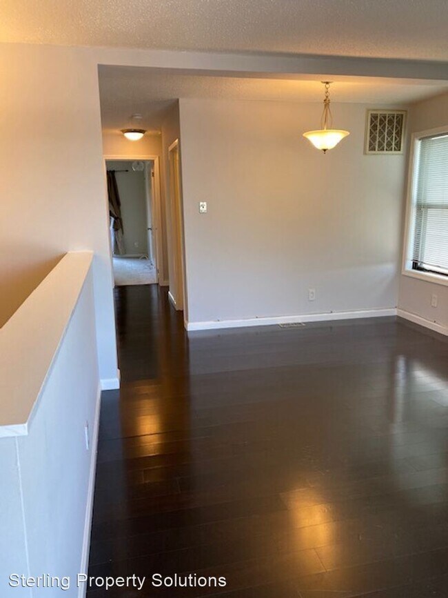 Building Photo - 2 br, 1 bath House - 163 Halstead Ave 2B