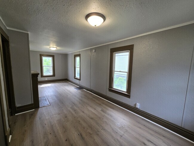 Building Photo - 716 Fowler St