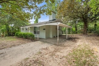 Building Photo - 1319 E 69th St