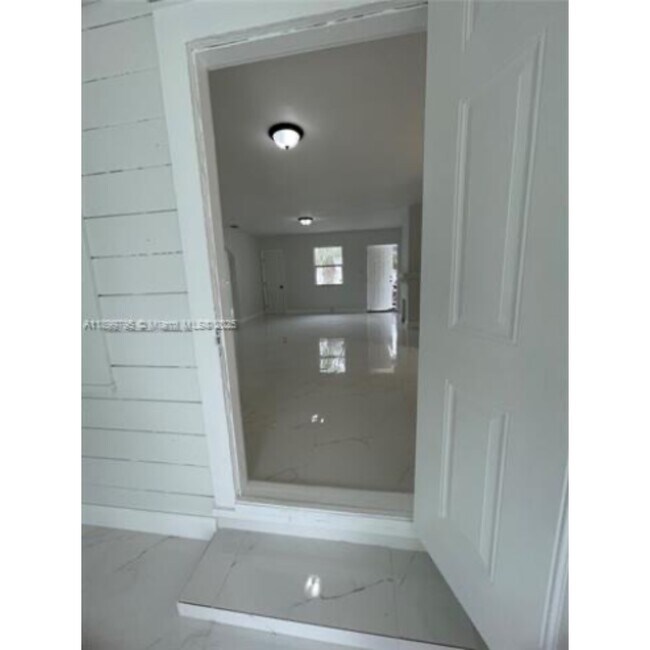 Building Photo - 7631 NW 4th Ave