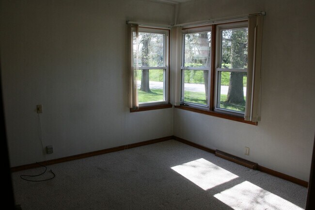 Foto del edificio - 4Bed 2 Bath House