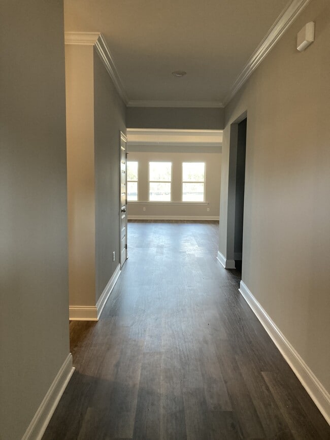 Building Photo - Troy ‘Ultimate Entertainer’ home