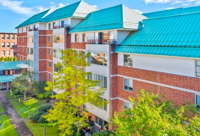 Foto del edificio - 183 Oak St