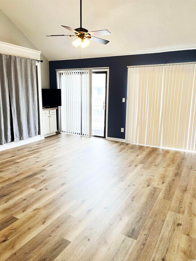 Foto del edificio - 3700 Golf Colony Ln
