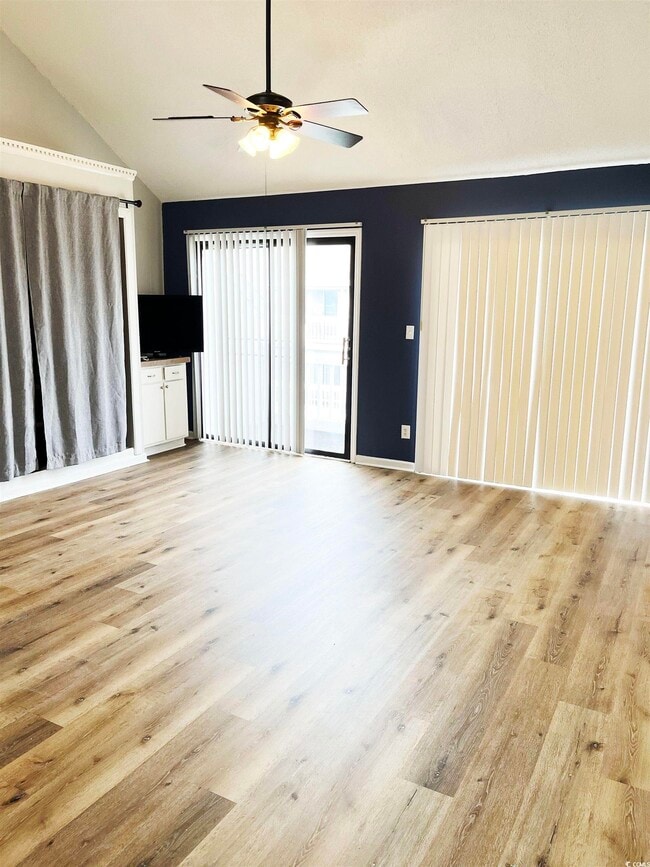 Foto del edificio - 3700 Golf Colony Ln