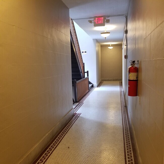 Foto del edificio - 6601 Broadway