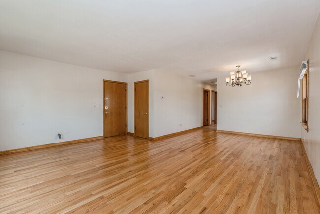 Living Room - 8108 N Oriole Ave