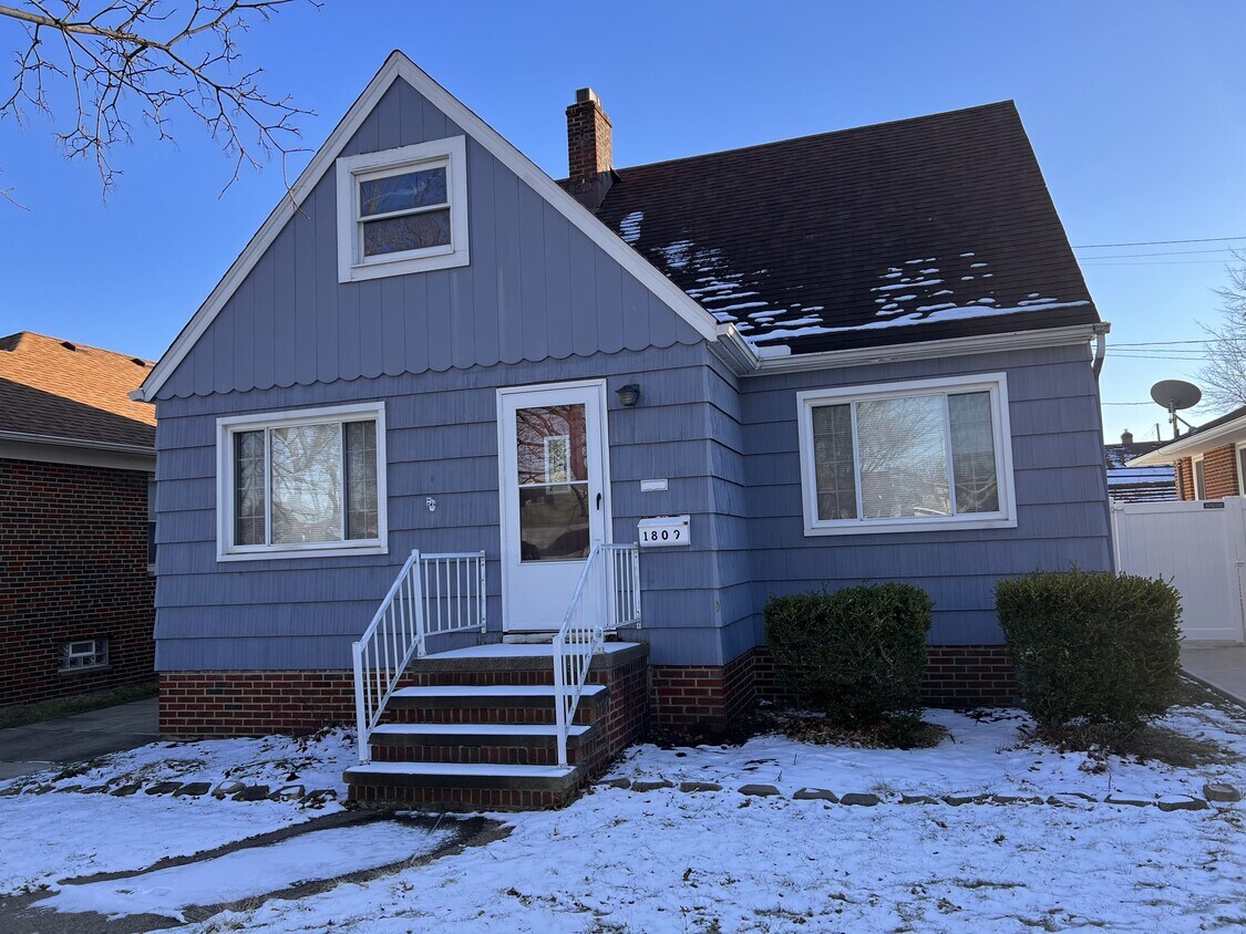 1809 North Ave, Parma, OH 44134 House Rental in Parma, OH