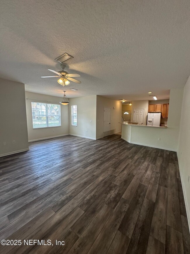 Foto del edificio - 5663 Greenland Rd