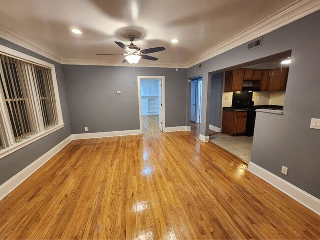 Foto del edificio - 1410 W 94th St