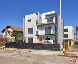 Building Photo - 4507 Lomita St