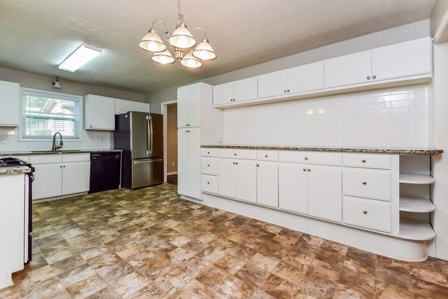 Foto del edificio - 391 Rock Meadow Dr