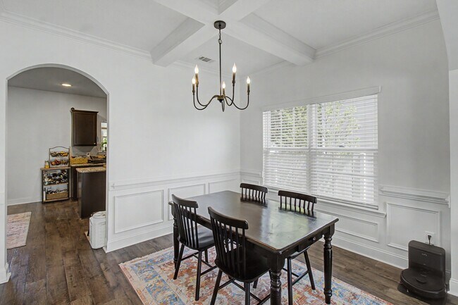 Foto del edificio - 906 Rachel Ln