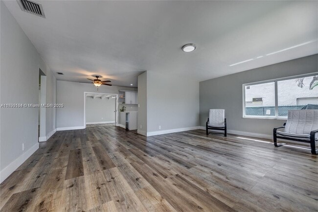 Foto del edificio - 2363 SW 21st Ter