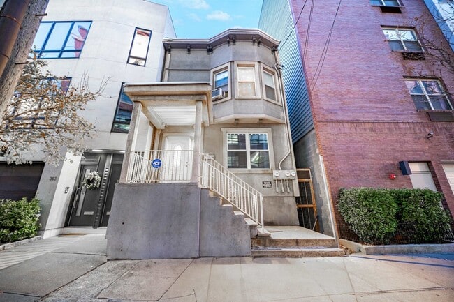 Foto del edificio - 365 Claremont Ave