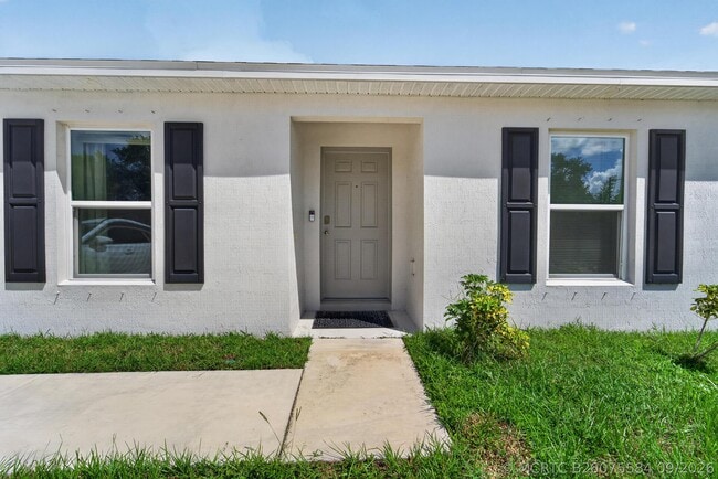 Building Photo - 1051 SW Becker Rd