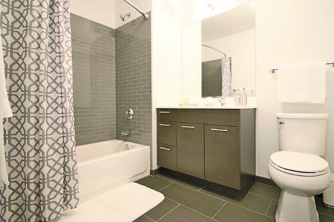 Foto del edificio - 659 N Wells St