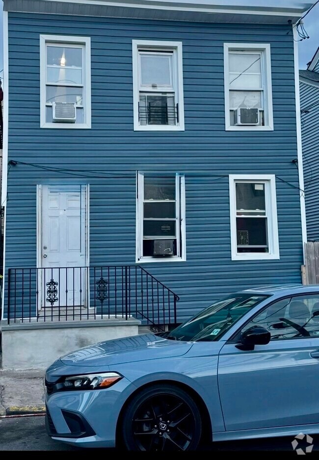 Building Photo - 84 16th Ave
