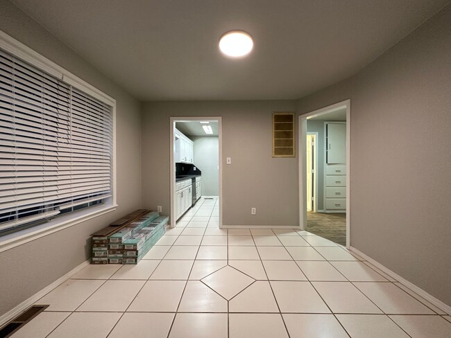 Foto del edificio - Gorgeous Remodeled Home - 2 Bed, 1 Bath, 1...