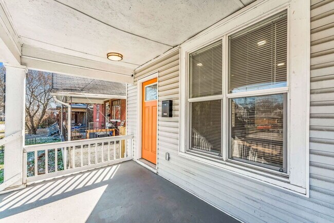 Foto del edificio - 1641 Greenway Ave