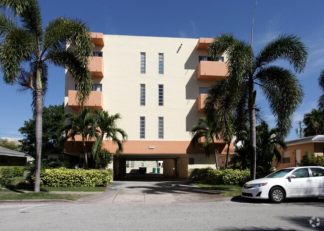 Foto del edificio - 227 Antiquera Ave