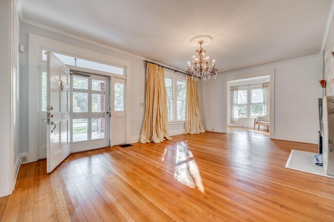 Building Photo - Exclusively Offered by Muse Realty, LLC