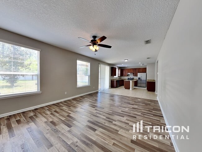 Building Photo - 156 Tollerton Avenue