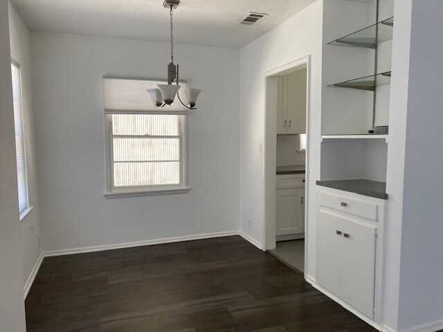 Building Photo - 14548 Dickens St