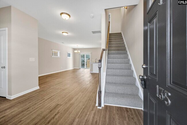 Foto del edificio - 135 Hunters Grove Dr