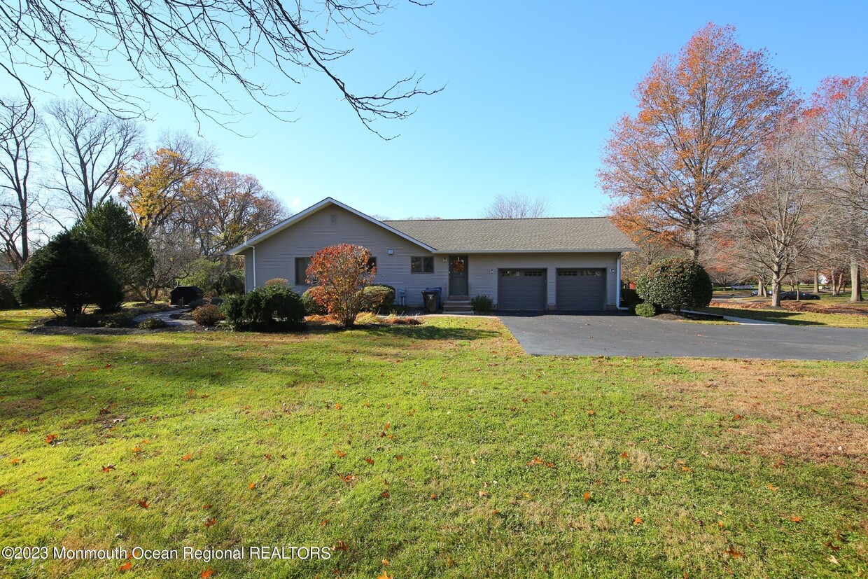 Primary Photo - 29 Garryford Dr