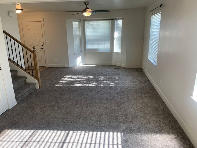 Foto del edificio - Beautiful 3 bedroom1.5 bath townhome in Price Utah