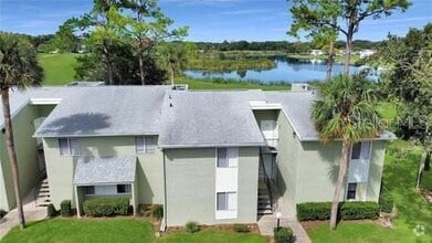 Building Photo - 592 Fairways Cir