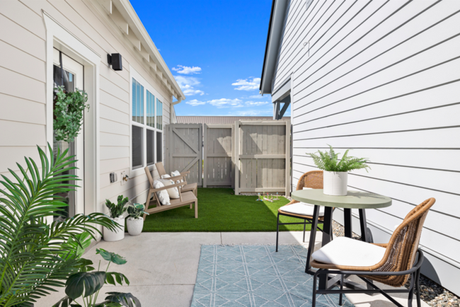 Cottage Backyard - The Cottages at Ingleside