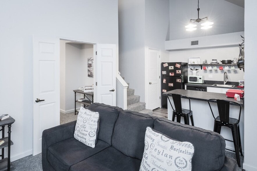 AVIA Apartments at 110th Street