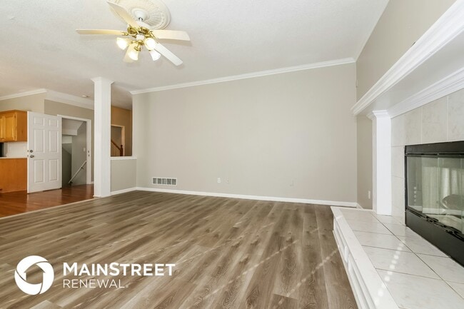 Building Photo - 4811 Lone Elm