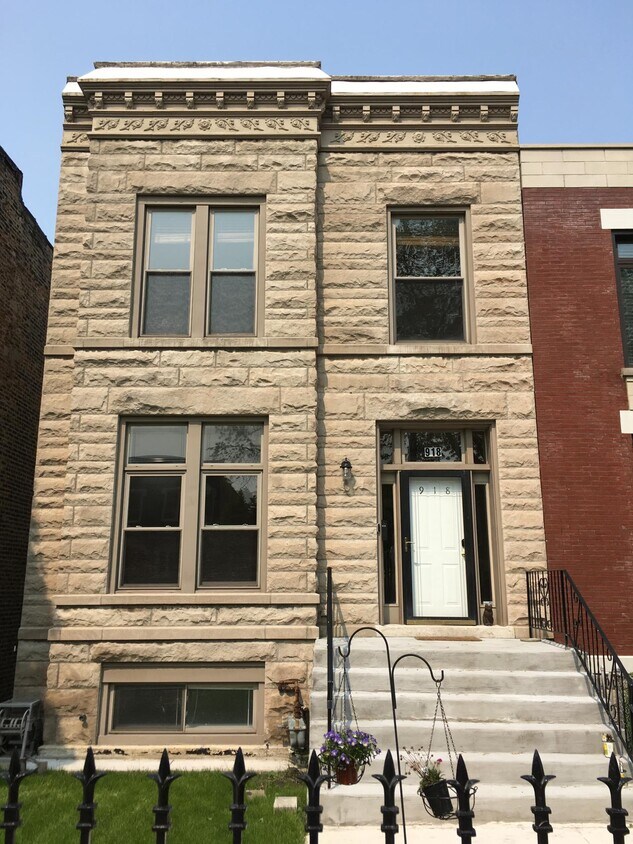Primary Photo - 918 S Bell Ave