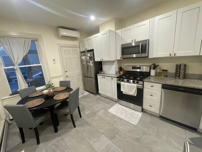 Foto del edificio - 143 L St