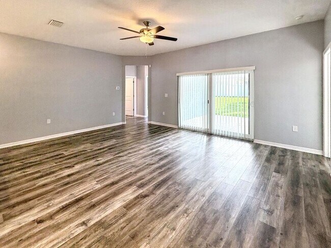 Foto del edificio - 5575 113th St