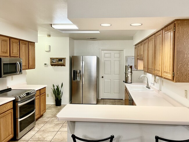 Building Photo - 1706 Trevino Ct