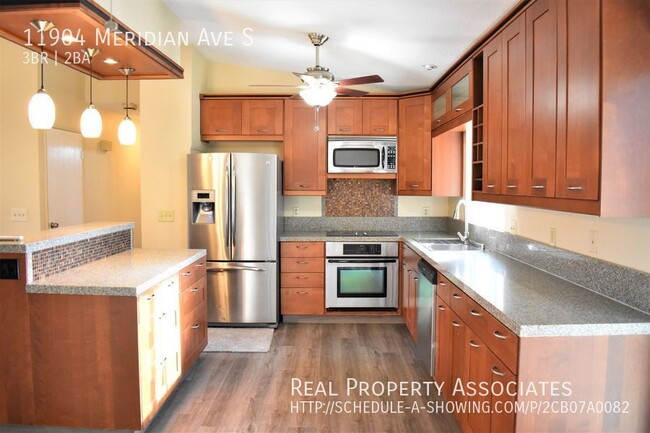 Foto del edificio - South Everett Duplex