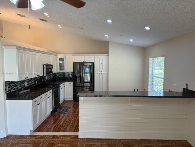 Foto del edificio - 9095 SW 20th St