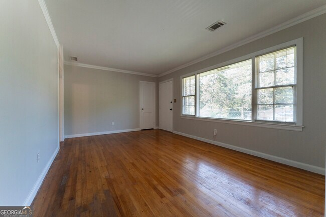 Foto del edificio - 1714 Brewer Blvd SW