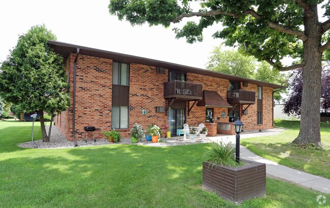 Foto del edificio - Fox River Bluff Apartments