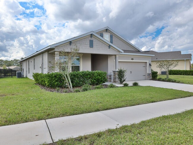 Building Photo - Come home and enjoy the relaxing porches!