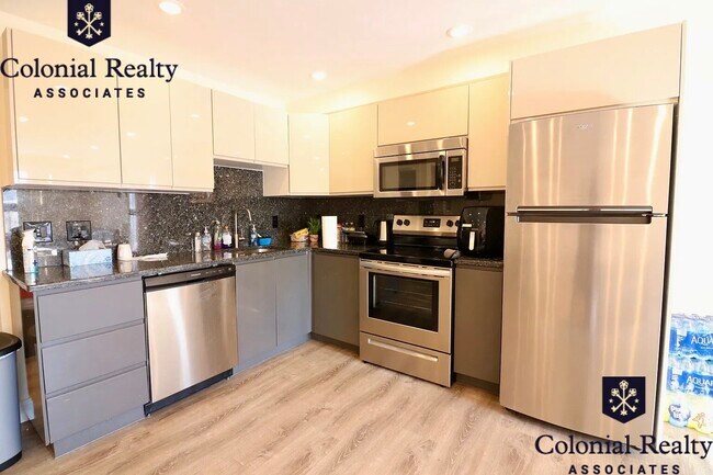 Foto del edificio - 1030 Commonwealth Ave