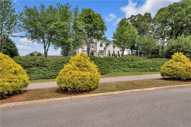 Building Photo - 4221 Willow Oak Dr