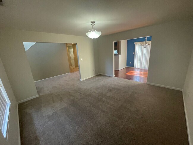 Foto del edificio - 625 Seitz Ct